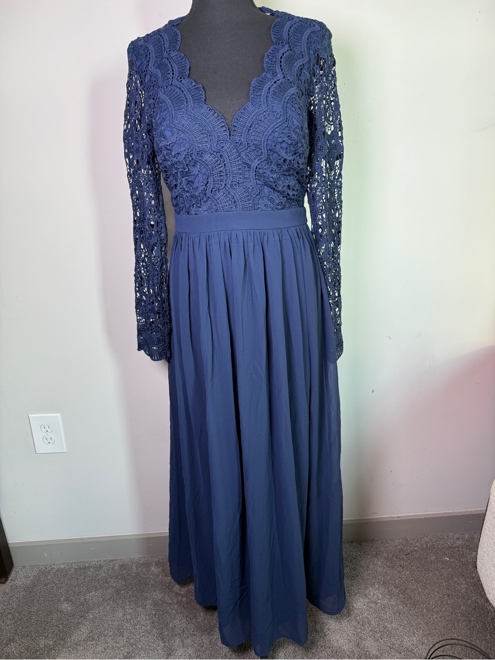 Lulus Awaken My Love Navy Blue Crochet Lace Long Sleeve Maxi Dress Sz M
